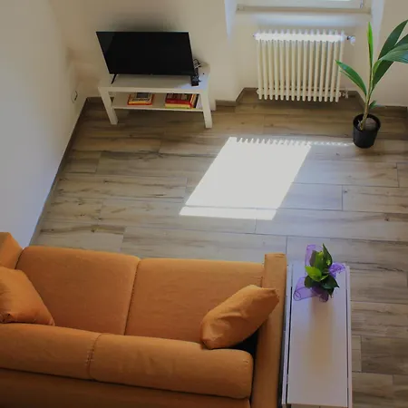 Epirhome, Tra Colosseo E Porta Santa Rome