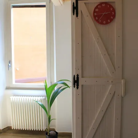 Apartment Epirhome, Tra Colosseo E Porta Santa *