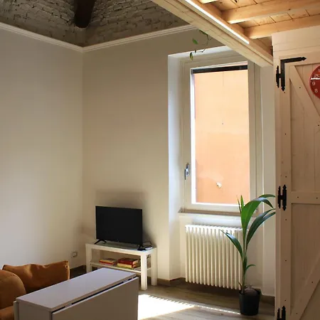 Epirhome, Tra Colosseo E Porta Santa *